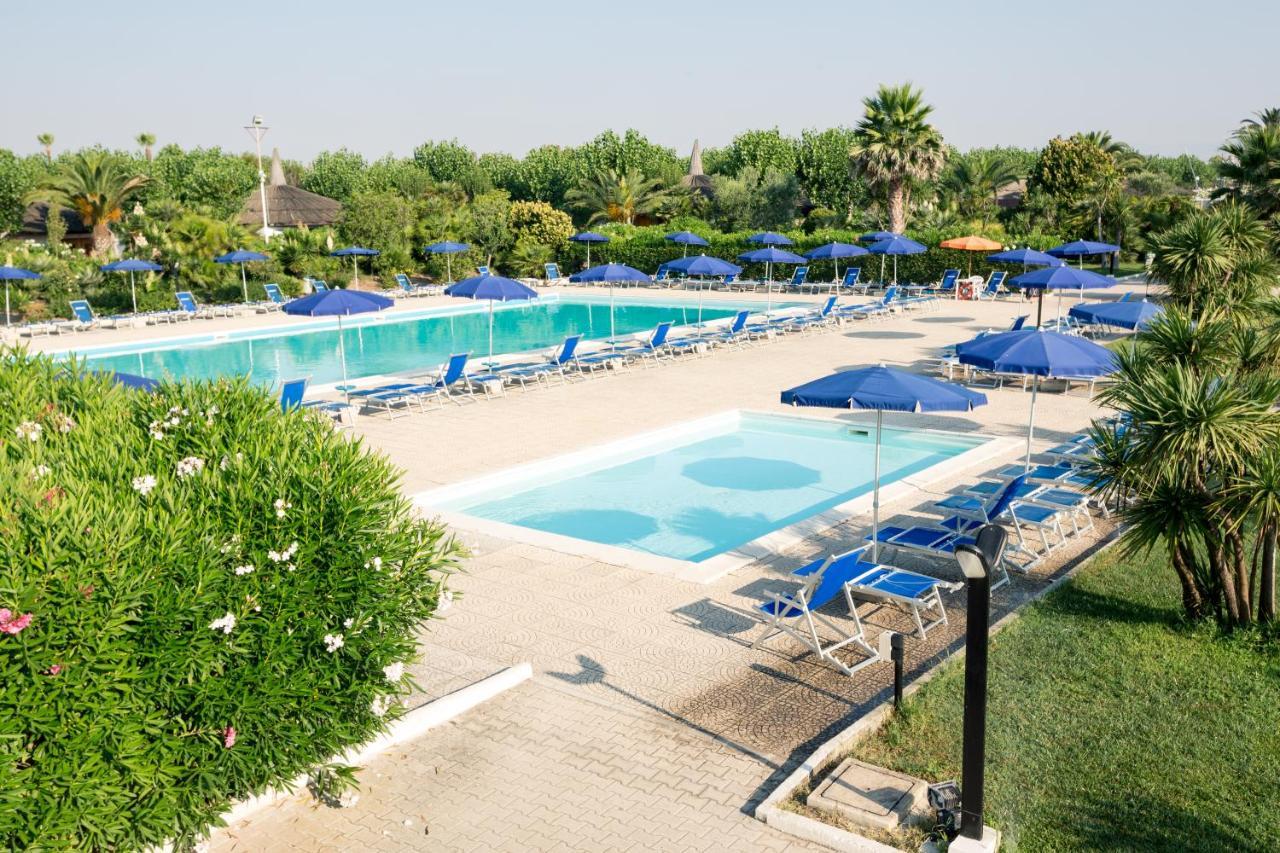 African Beach Hotel-Residence Manfredonia Exterior photo
