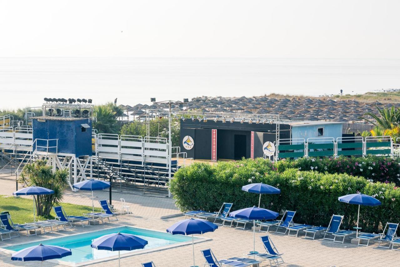 African Beach Hotel-Residence Manfredonia Exterior photo